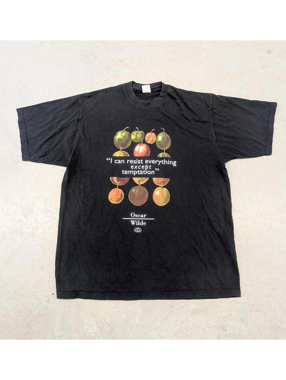 Rare Vintage 90s Oscar Wilde Temptation Quote t-shirt